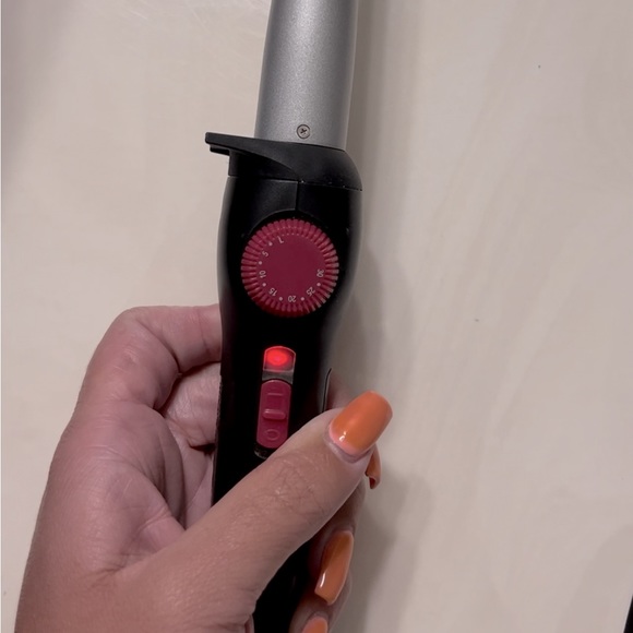 Curly irons - Picture 3 of 3